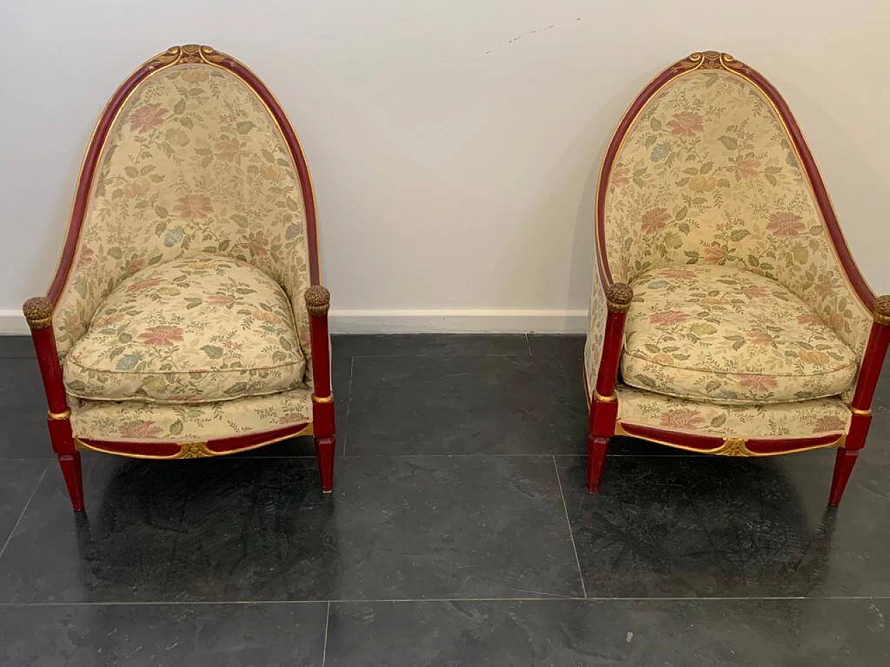 Pair of Art Deco red lacquered armchairs with carved details, 1930s 1444159