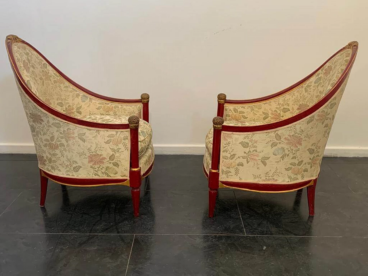 Pair of Art Deco red lacquered armchairs with carved details, 1930s 1444160