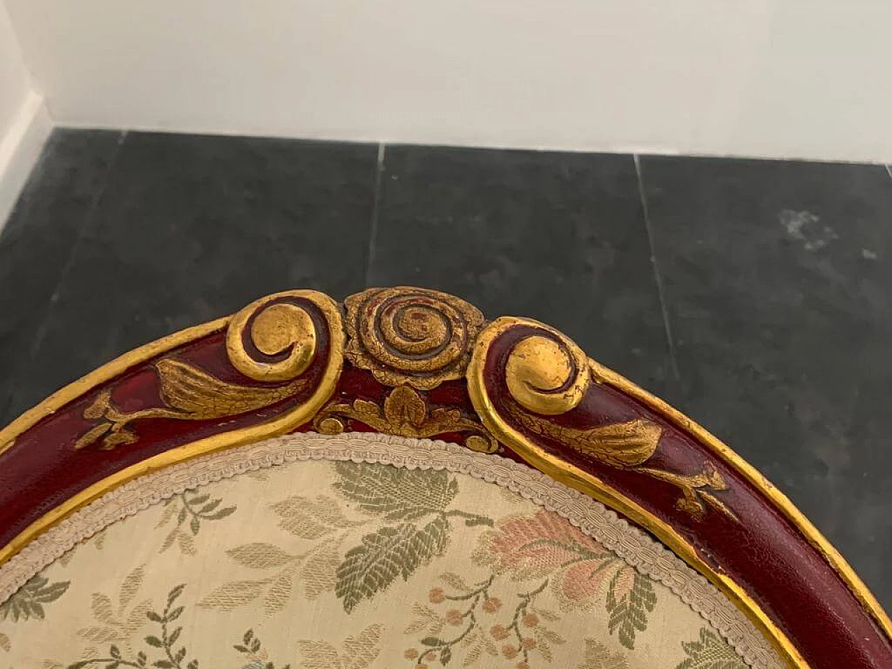 Pair of Art Deco red lacquered armchairs with carved details, 1930s 1444162