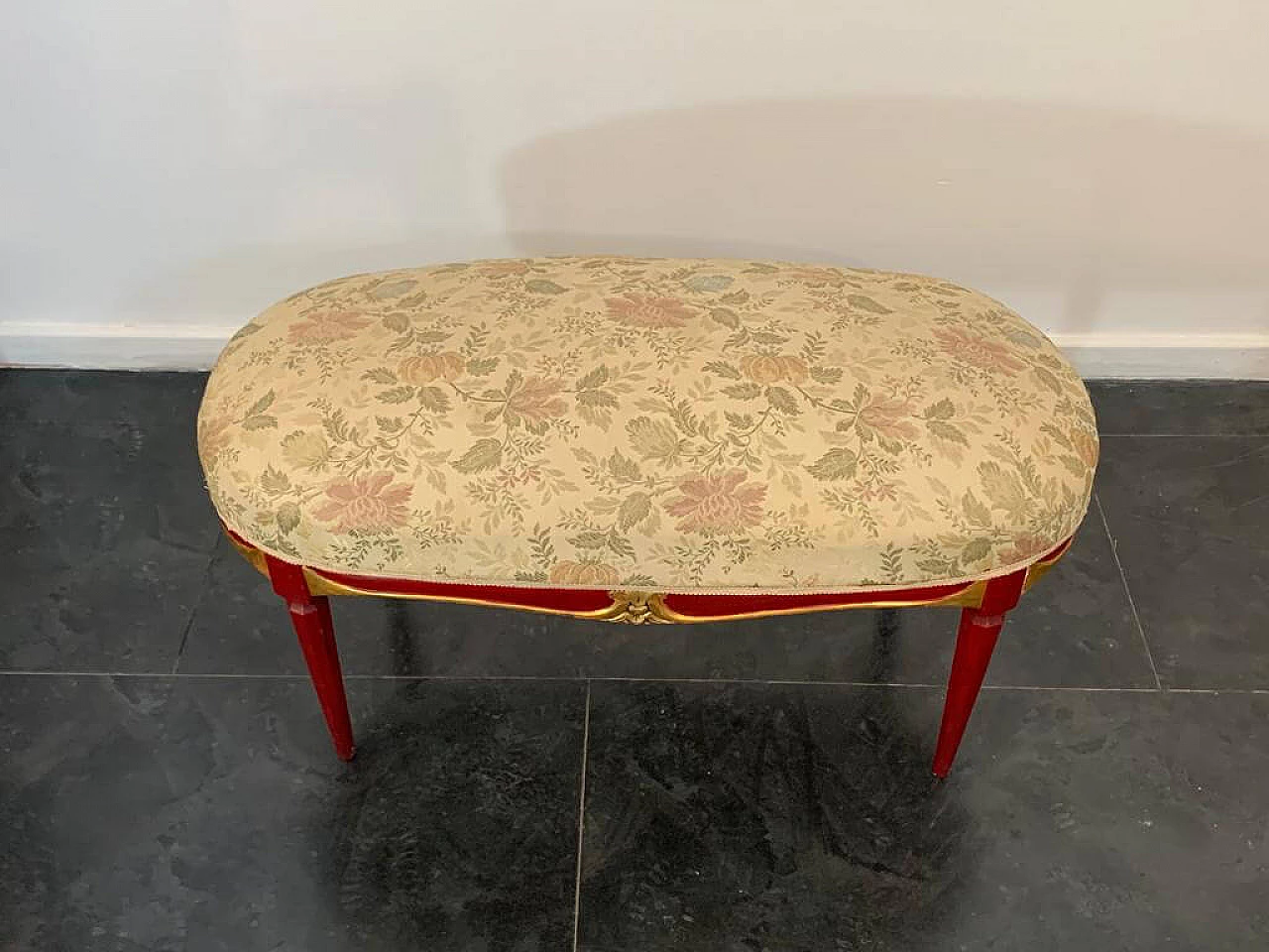 Art Deco cardinal red lacquered pouf with carved details, 1930s 1444211