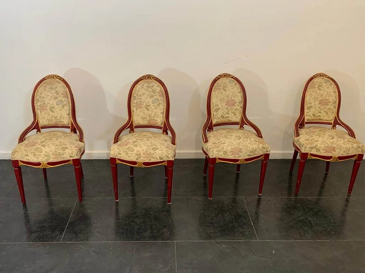 4 Chairs in lacquered wood and gold leaf, 1930s 1444236