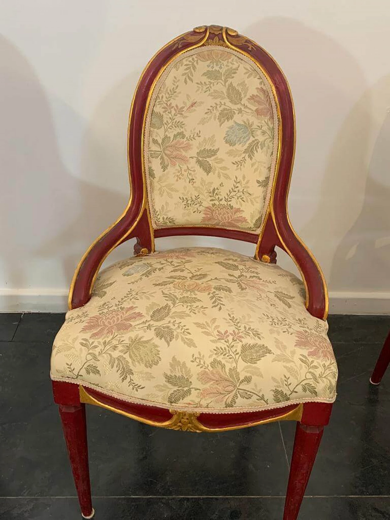 4 Chairs in lacquered wood and gold leaf, 1930s 1444239