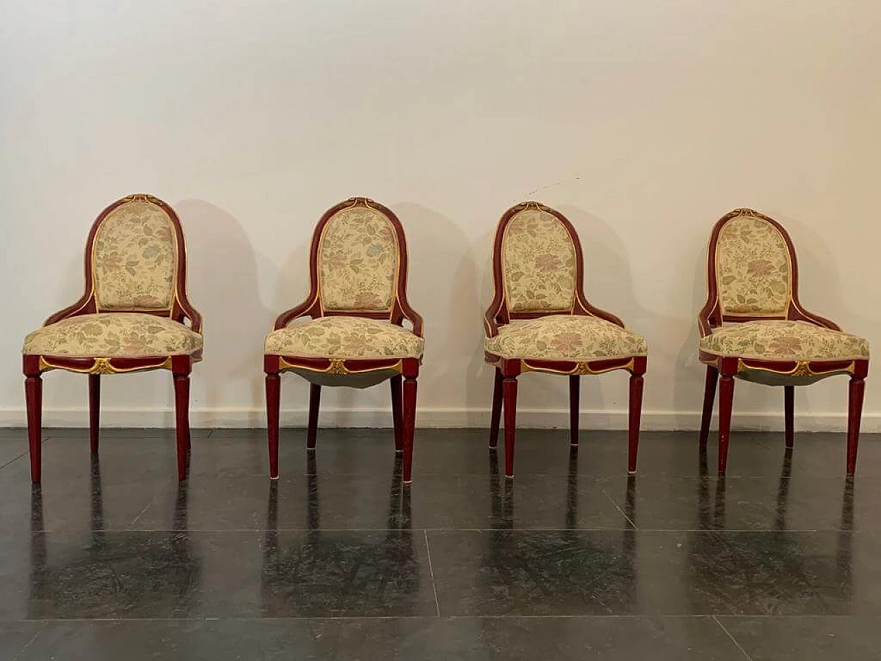 4 Chairs in lacquered wood and gold leaf, 1930s 1444246