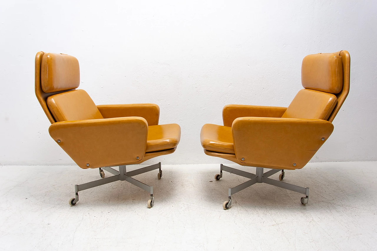 Pair of leatherette swivel armchairs, 1970s 1444610