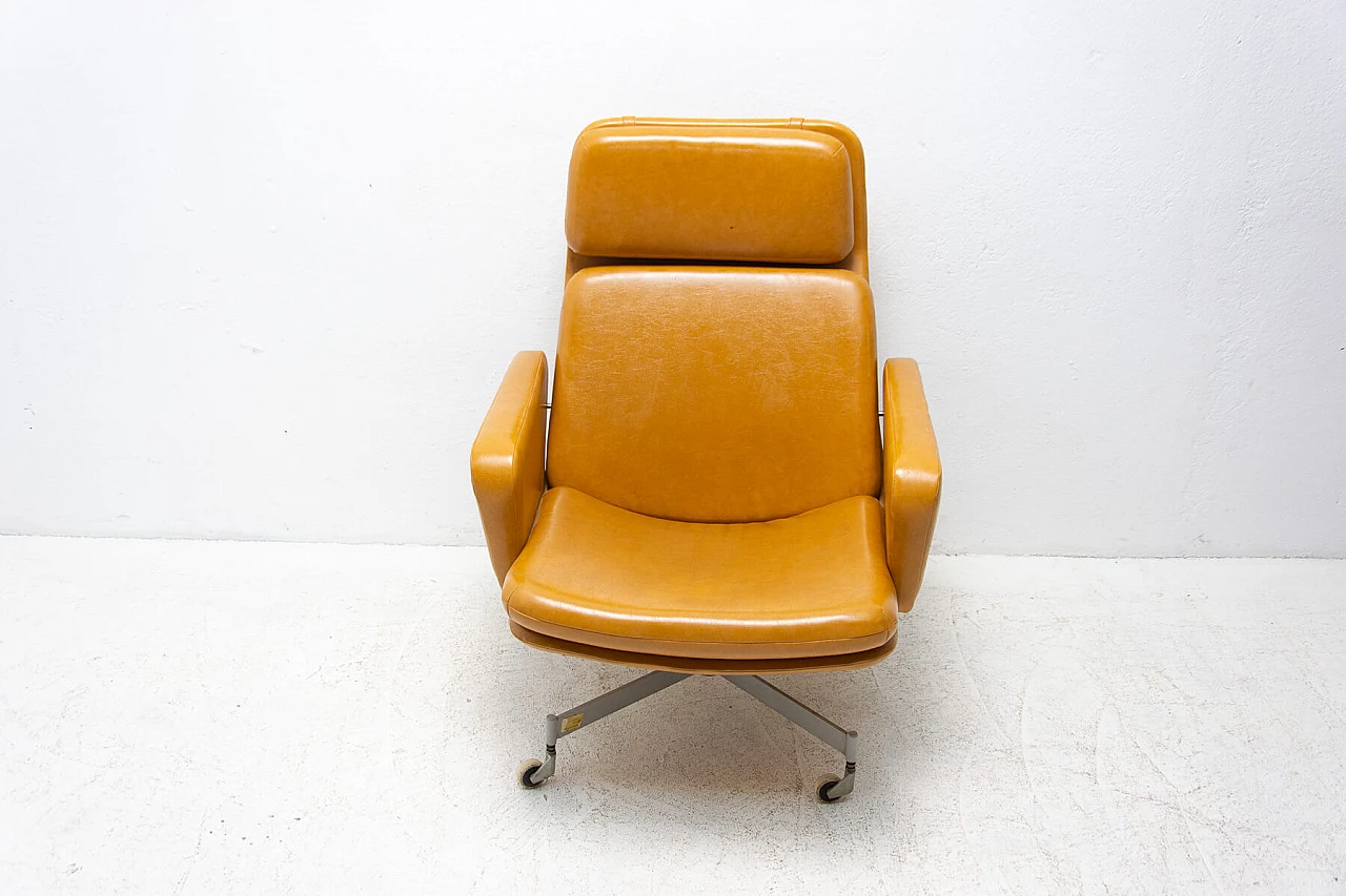 Pair of leatherette swivel armchairs, 1970s 1444612