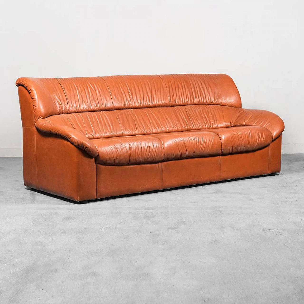 Leather sofa and 2 armchairs, 1970s 1445647