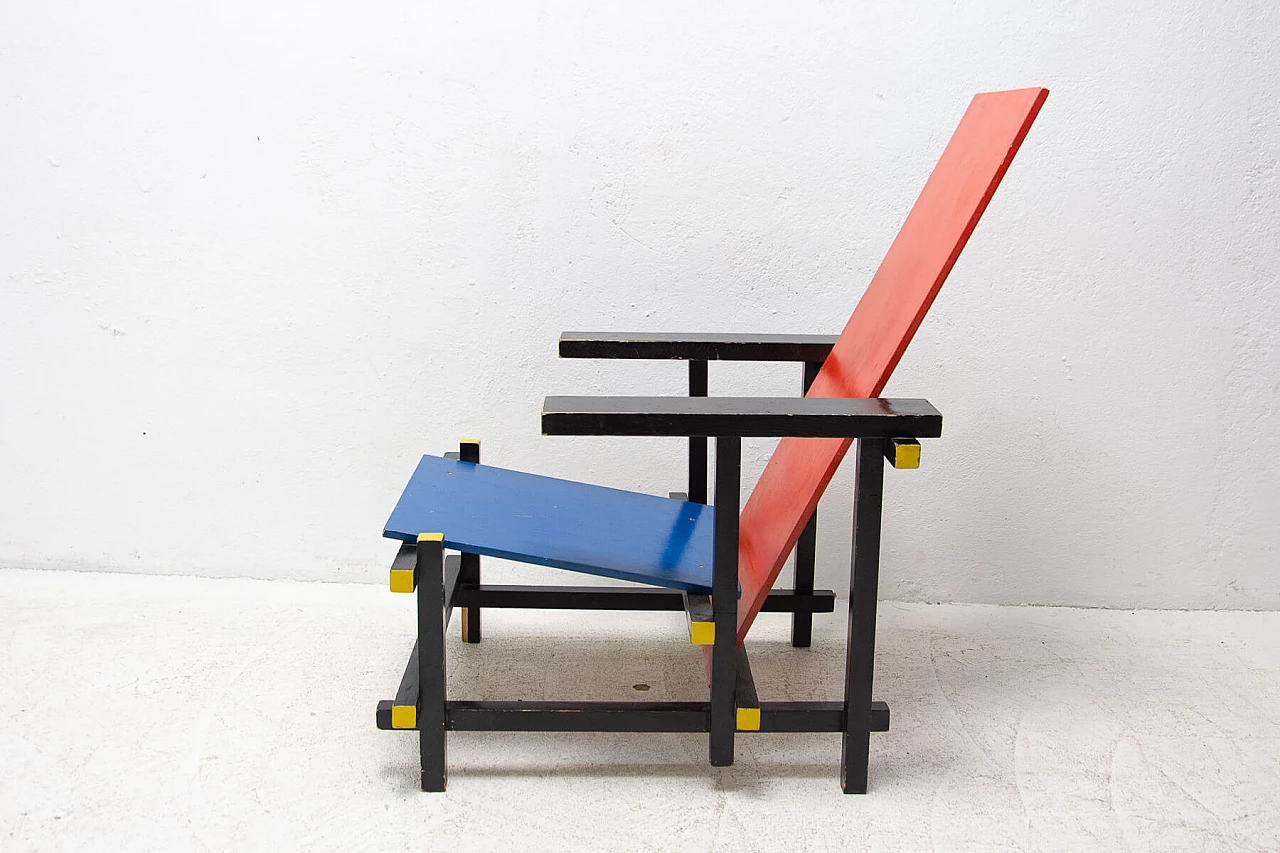 Lacquered wood Red and Blue chair by Gerrit Rietveld, 1970s 1445747