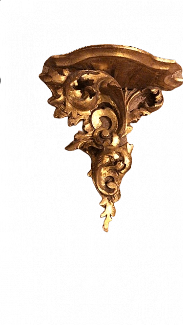 Supporto in legno rivestito in foglia d’oro, del '800