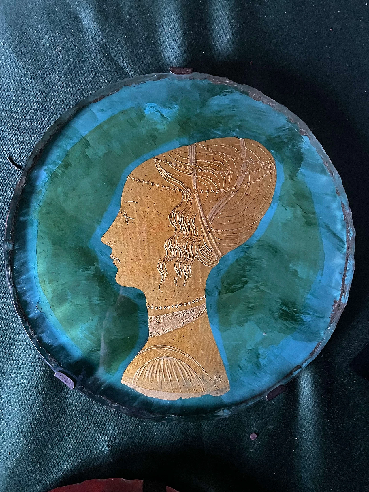 Tre profili femminili sotto vetro, anni '40 1448893