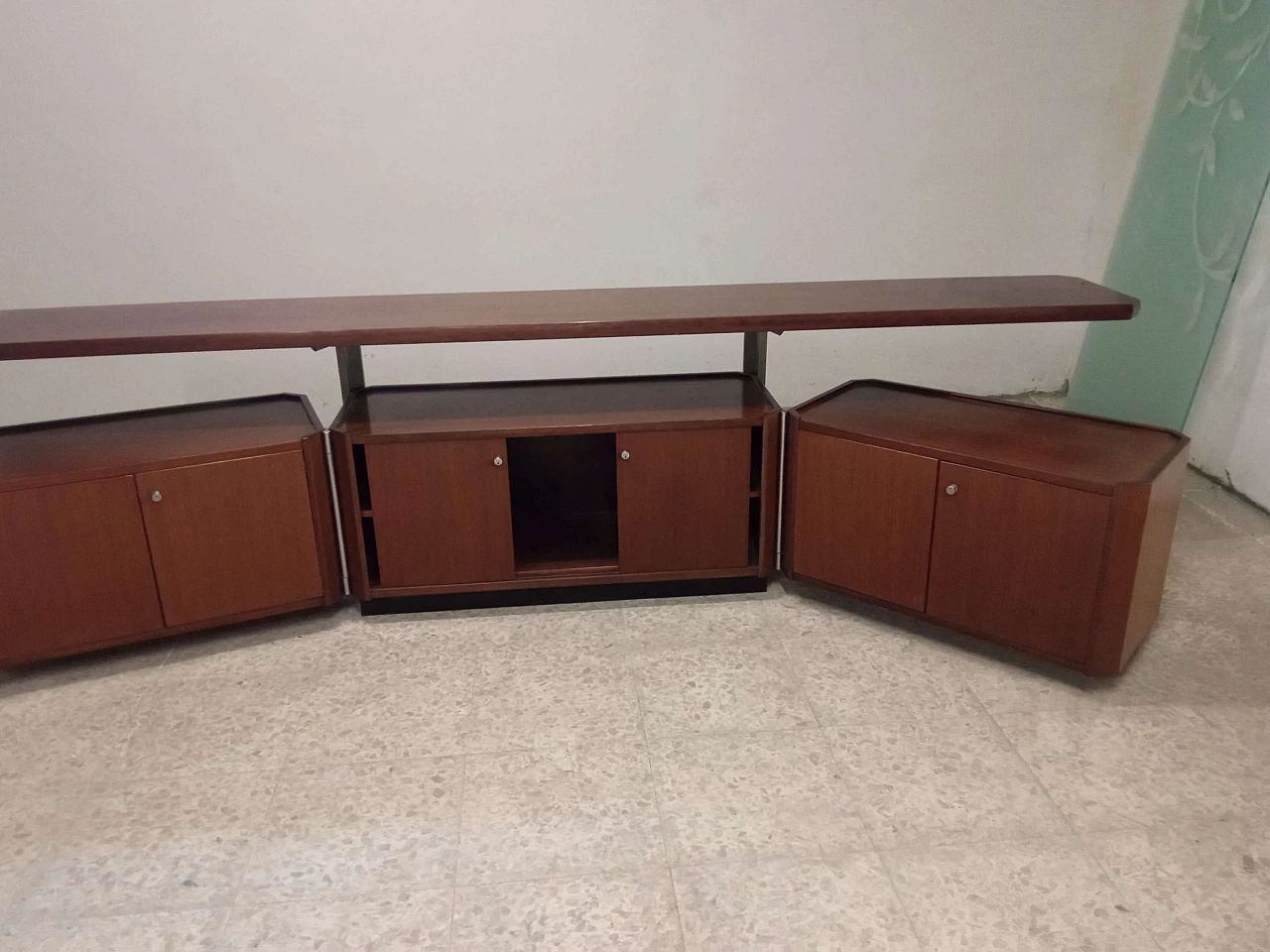 Credenza snodabile di Osvaldo Borsani per Tecno, anni '60 1458905