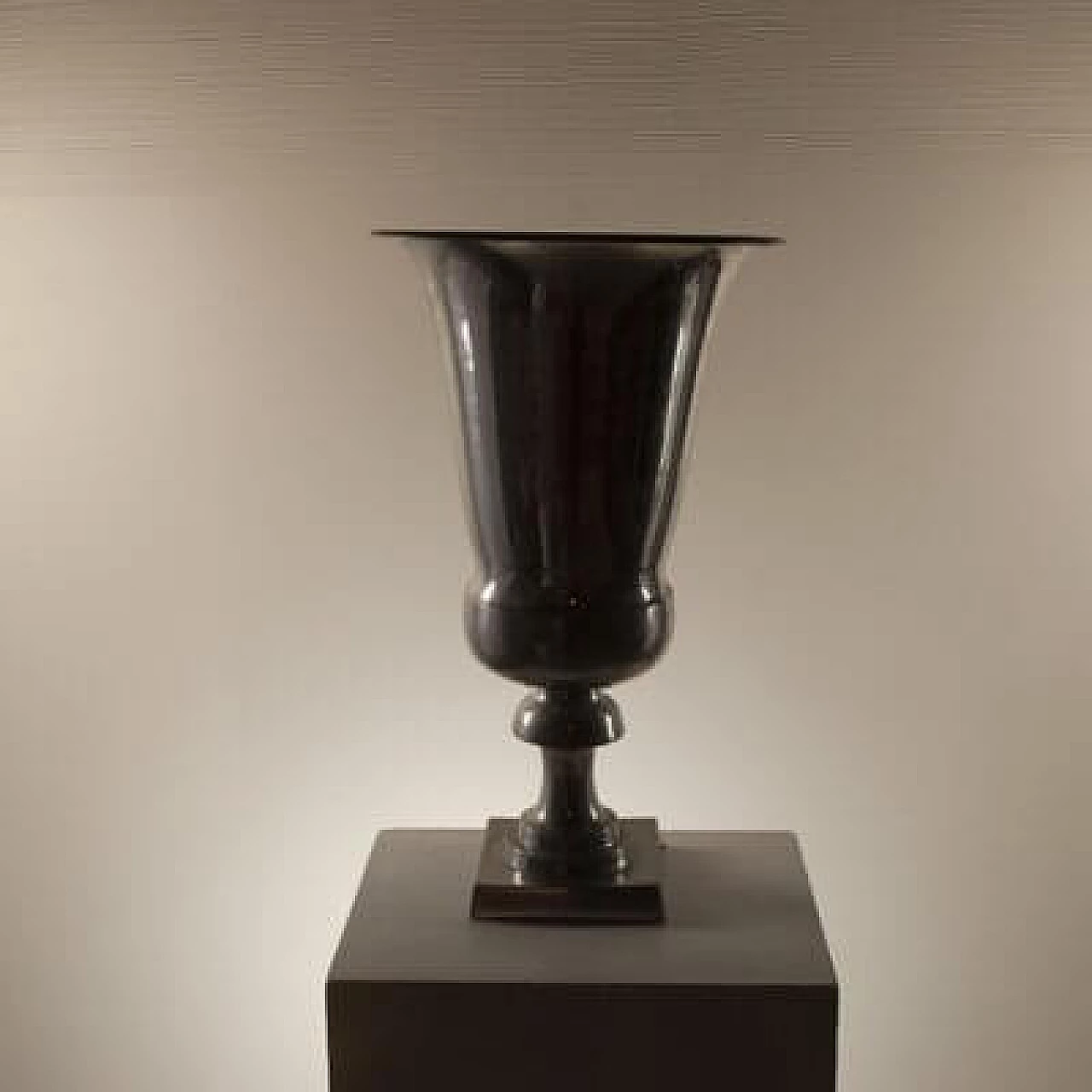 Cup-shaped metal table lamp, 1960s 1460255