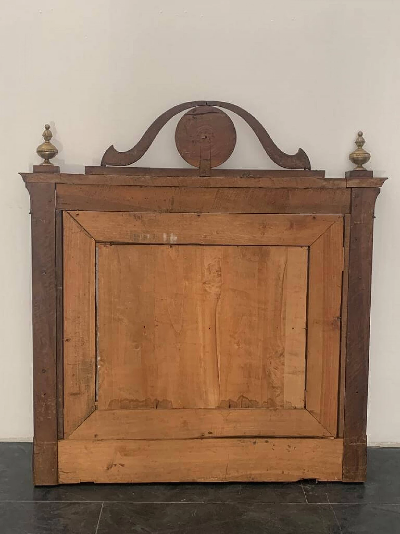 Console with mirror in walnut with brass inlays and details, 18th century 1460499