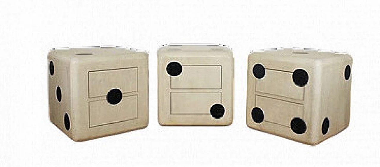3 Cubi a dado con rotelle e due cassetti, anni '80 1460566