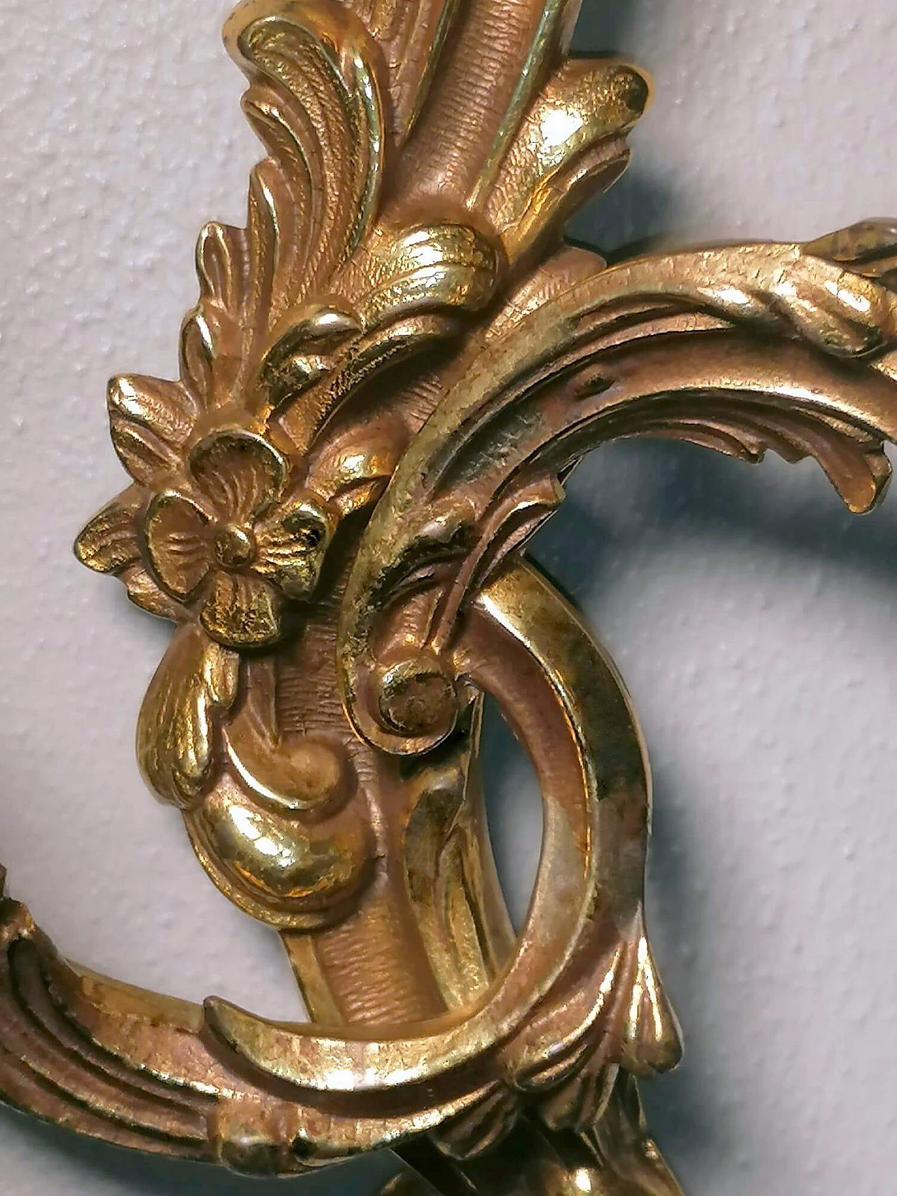 Pair of Louis XVI style wall sconces in gilded and chiseled bronze, 20s 1460578
