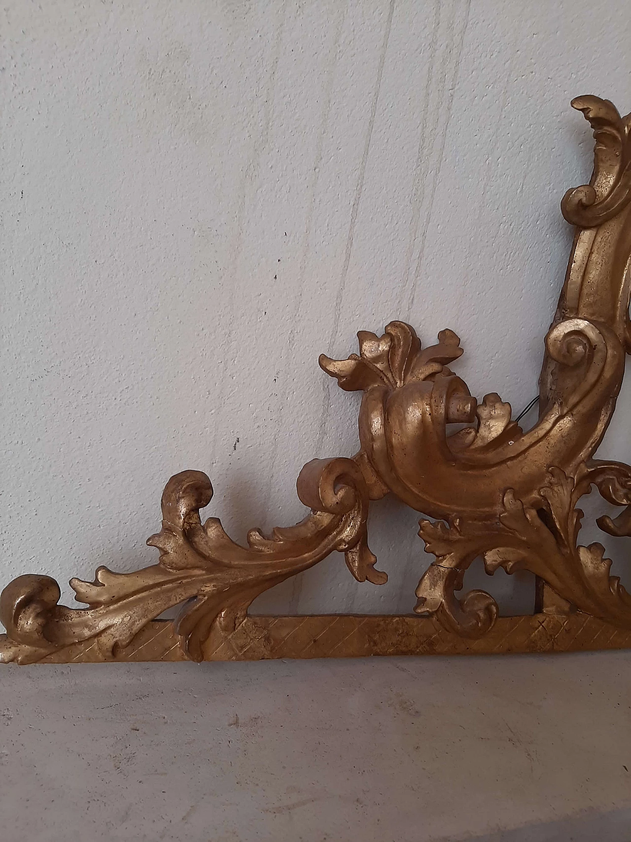 Carved and gilded wood frieze with Pantalone, 17th century 1461435