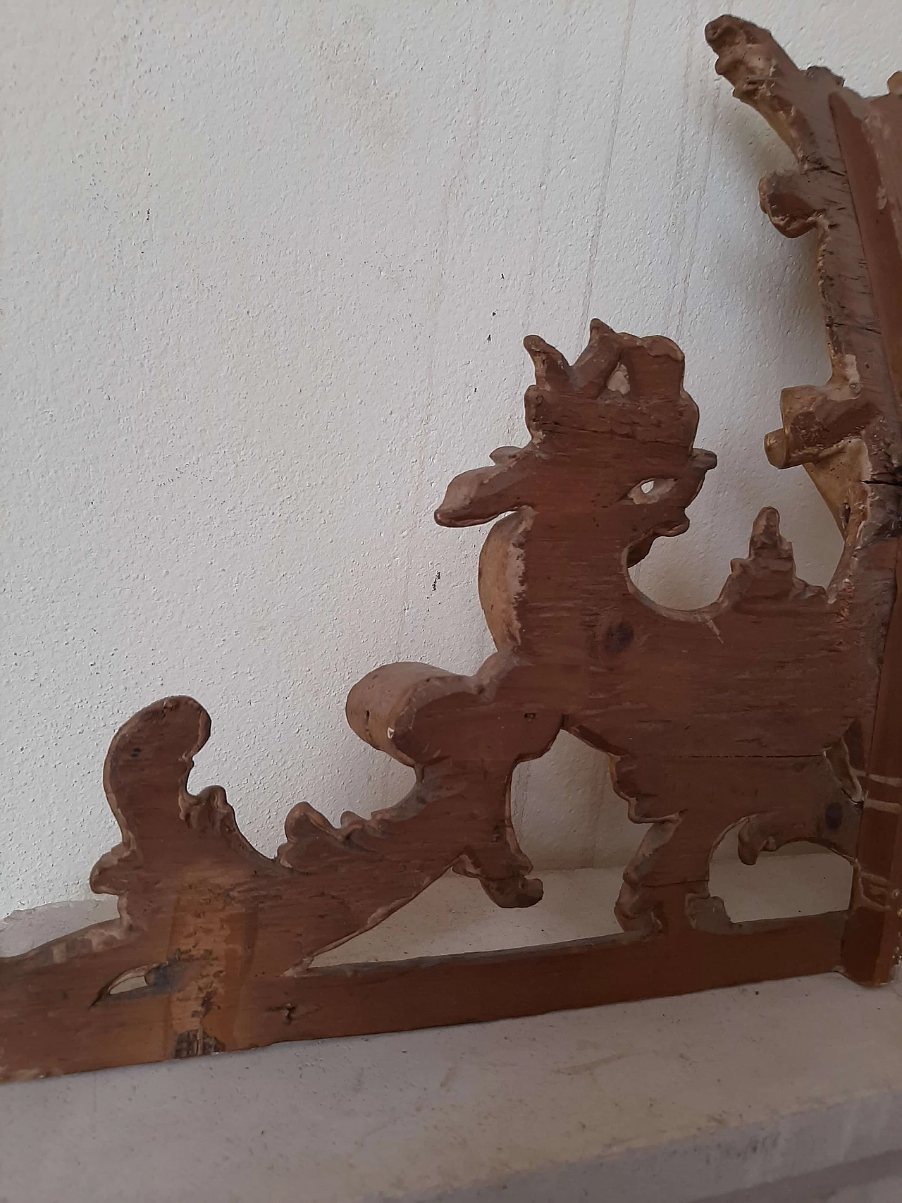 Carved and gilded wood frieze with Pantalone, 17th century 1461447