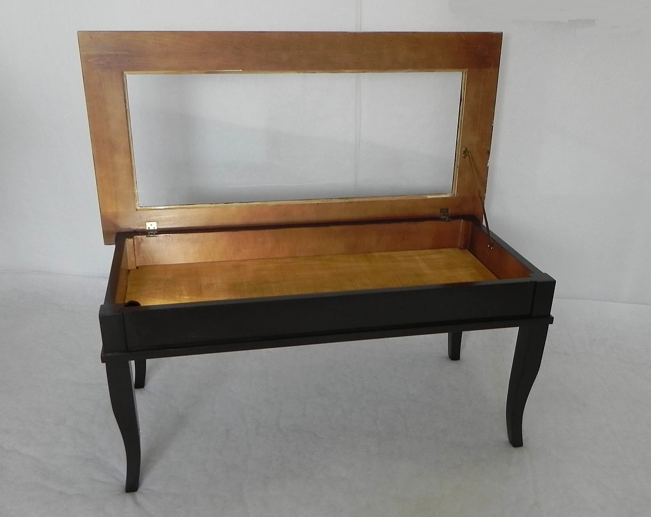 Tavolino in legno con piano apribile, anni '80 1462484