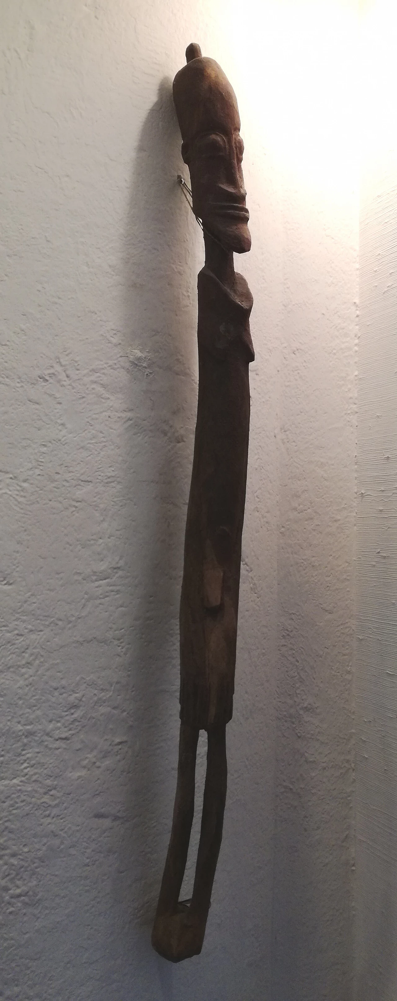 Sculpture of a long-line figure in wood, African art, 1970s 1462877