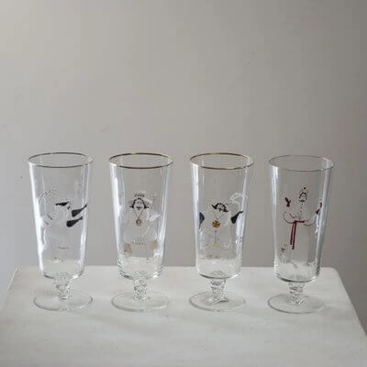 4 Glasses with three musketeers and Cardinal Richelieu, 1960s 1463251
