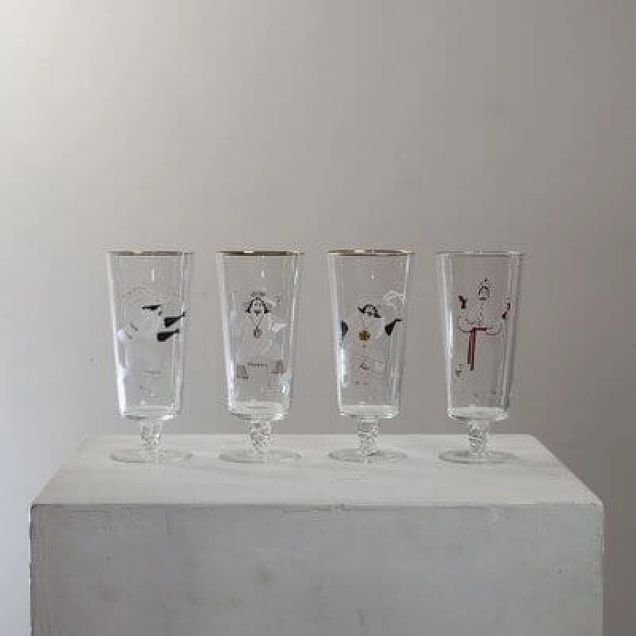 4 Glasses with three musketeers and Cardinal Richelieu, 1960s 1463252