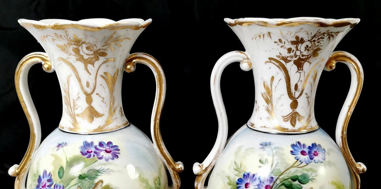 Coppia di vasi dipinti a mano in porcellana De Paris, del '800 1463936