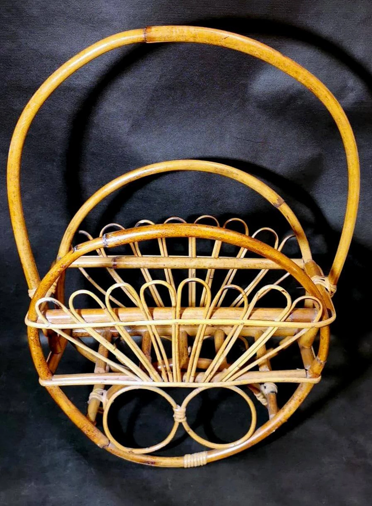 Magazine rack in the style of Franco Albini in bamboo and rattan, 1960s 1464284