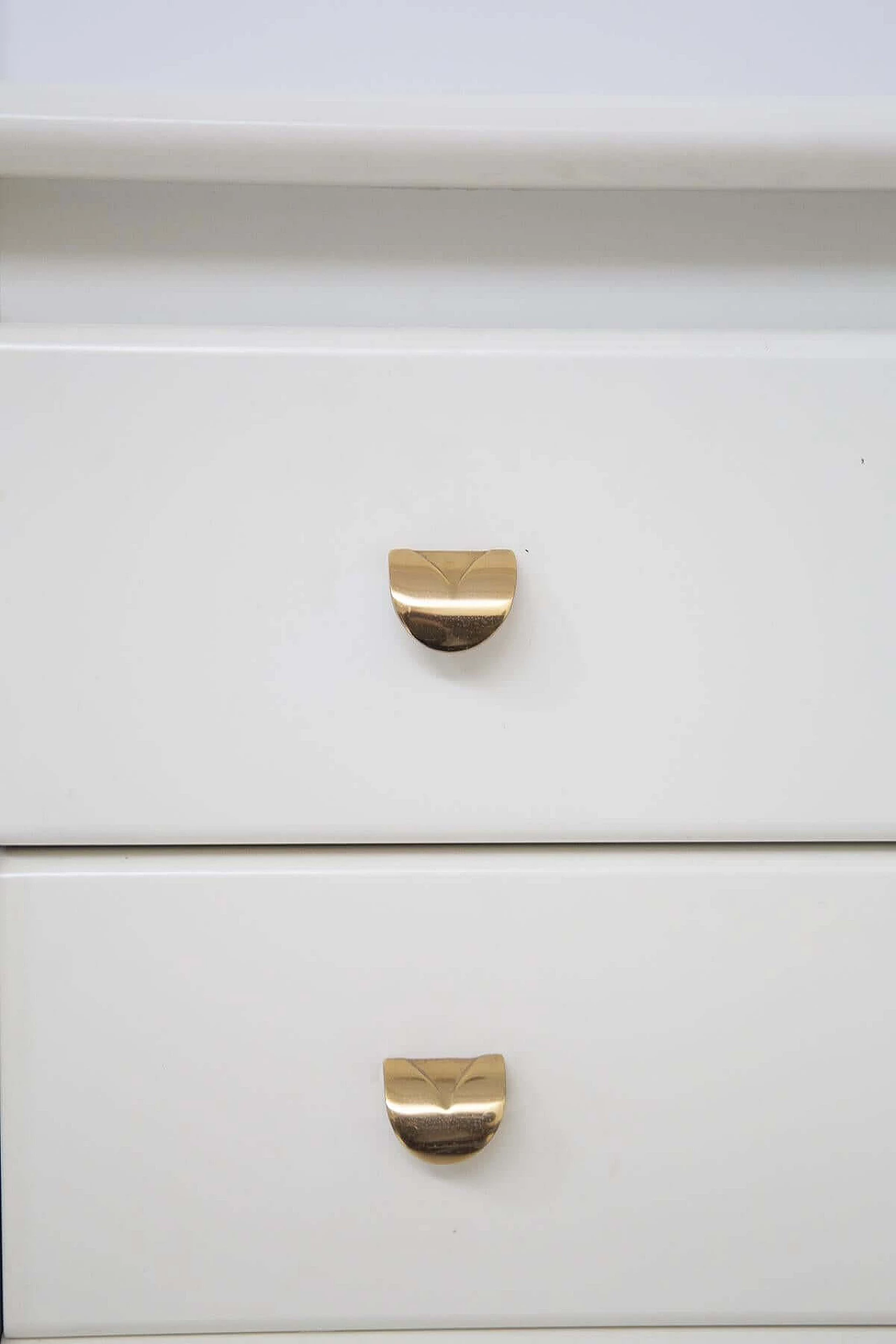 Cassetiera in legno laccato bianco di Pierre Cardin, anni '80 1466214