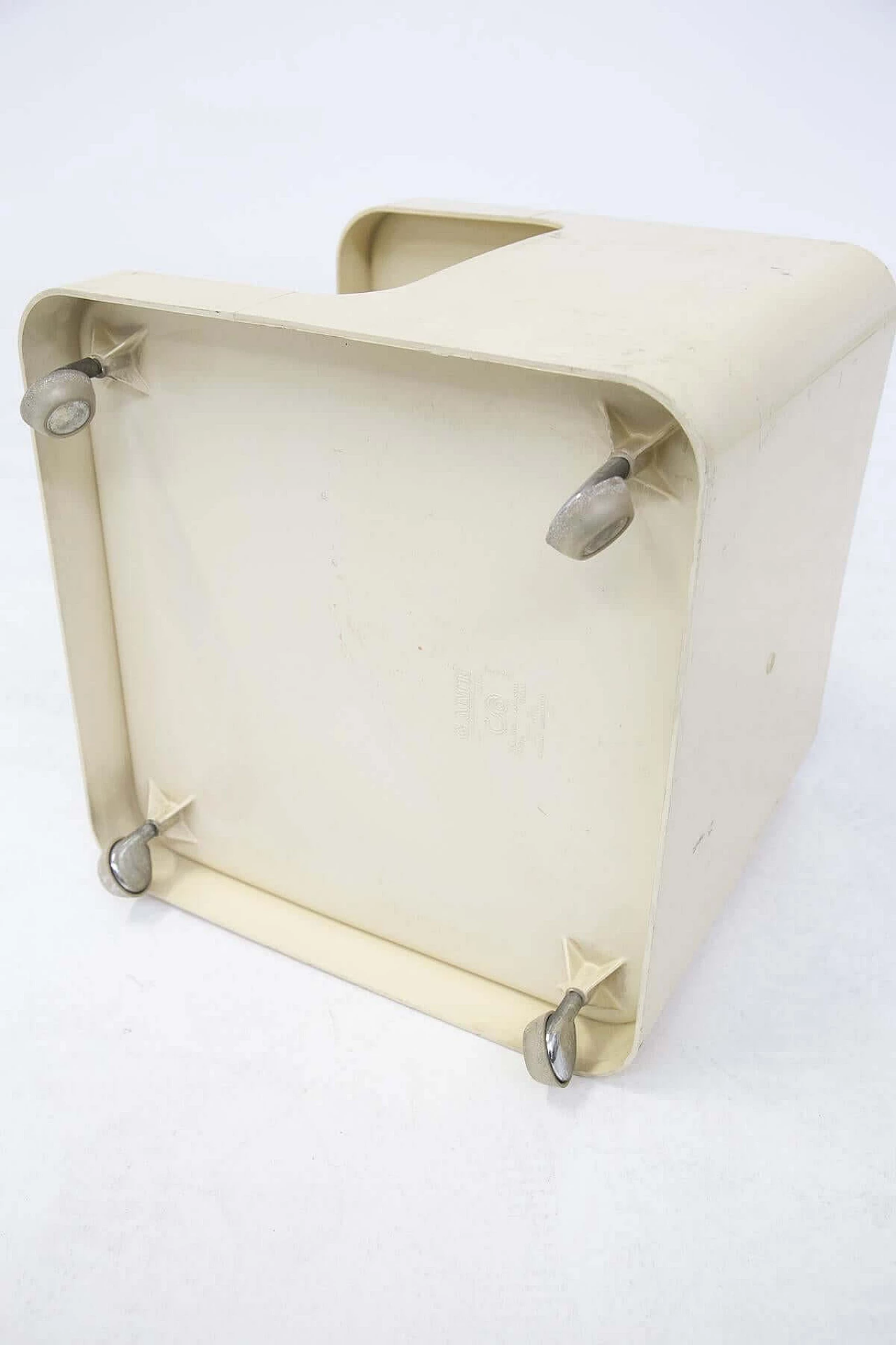 Plastic bar trolley with wheels, 1970s 1466464