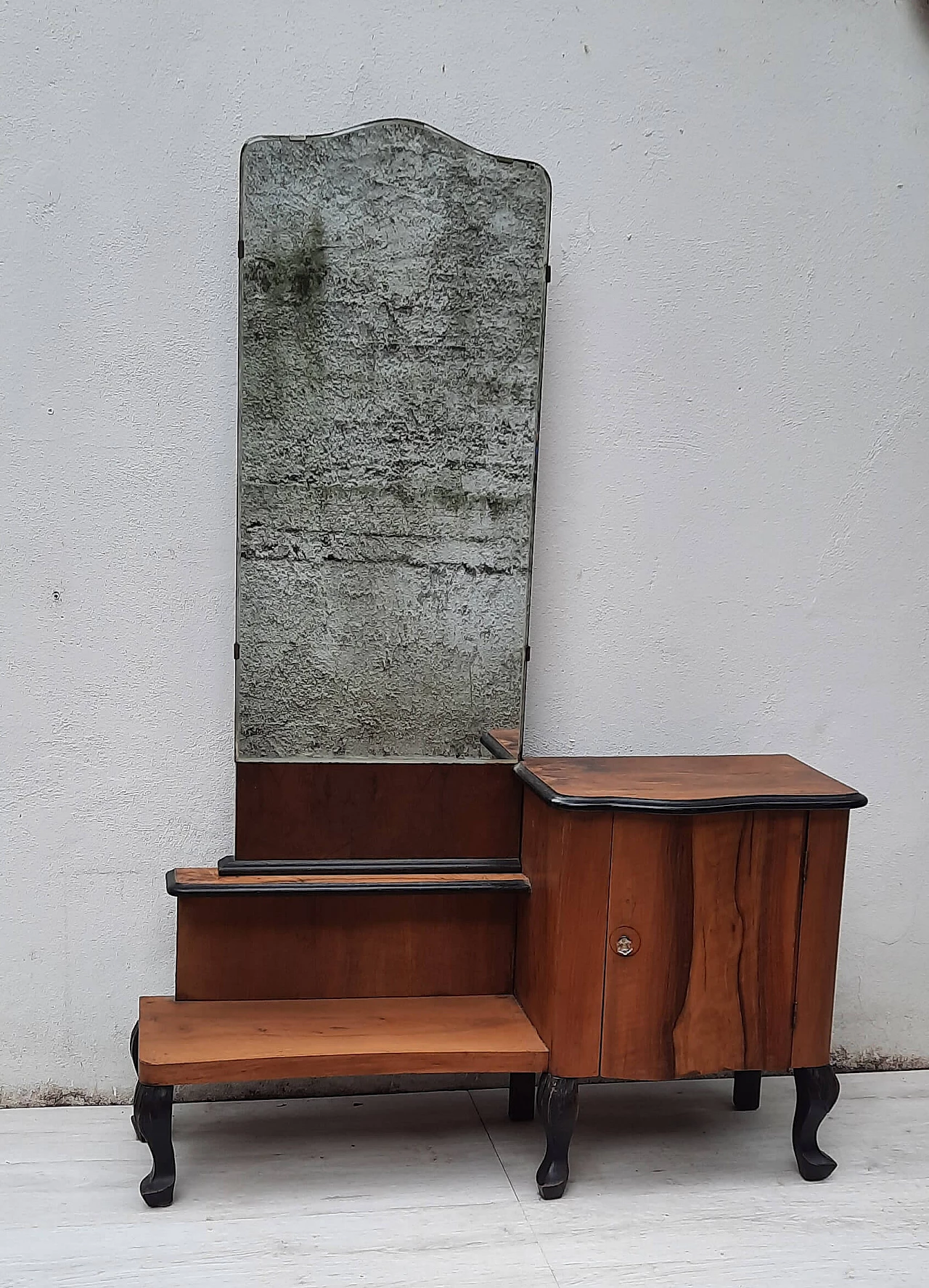 Specchiera da camera in noce, anni '50 1466518