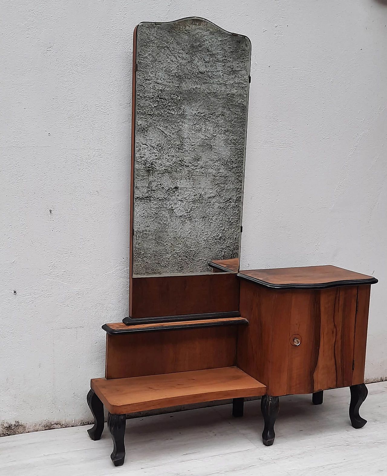 Specchiera da camera in noce, anni '50 1466519