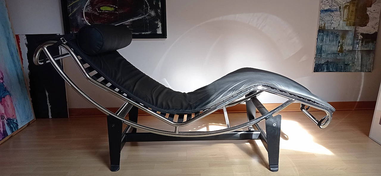 Chaise longue LC4 di Le Corbusier in pelle nera dal Alivar Mvsevm, anni '80 1467273