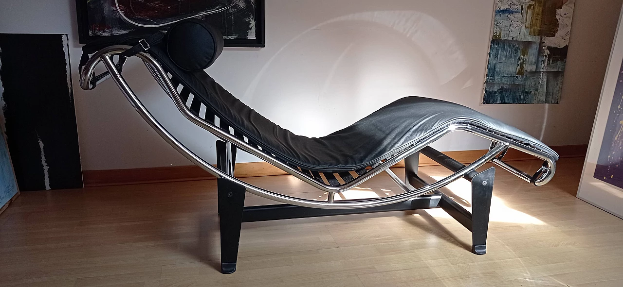 Chaise longue LC4 di Le Corbusier in pelle nera dal Alivar Mvsevm, anni '80 1467277