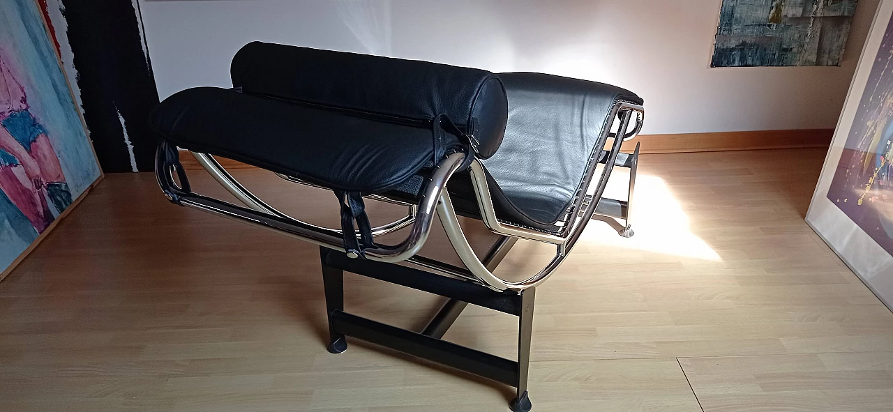 Chaise longue LC4 di Le Corbusier in pelle nera dal Alivar Mvsevm, anni '80 1467284