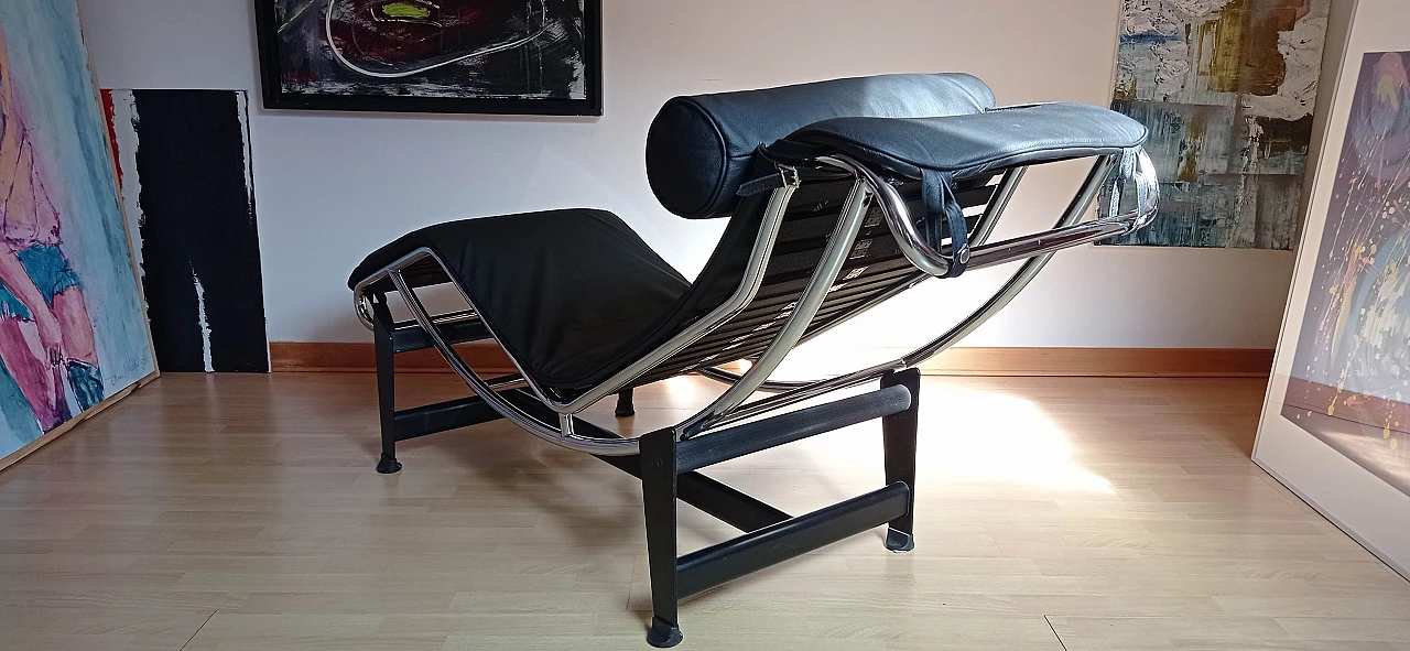 Le Corbusier LC4 chaise longue in black leather by Alivar Mvsevm, 1980s 1467293