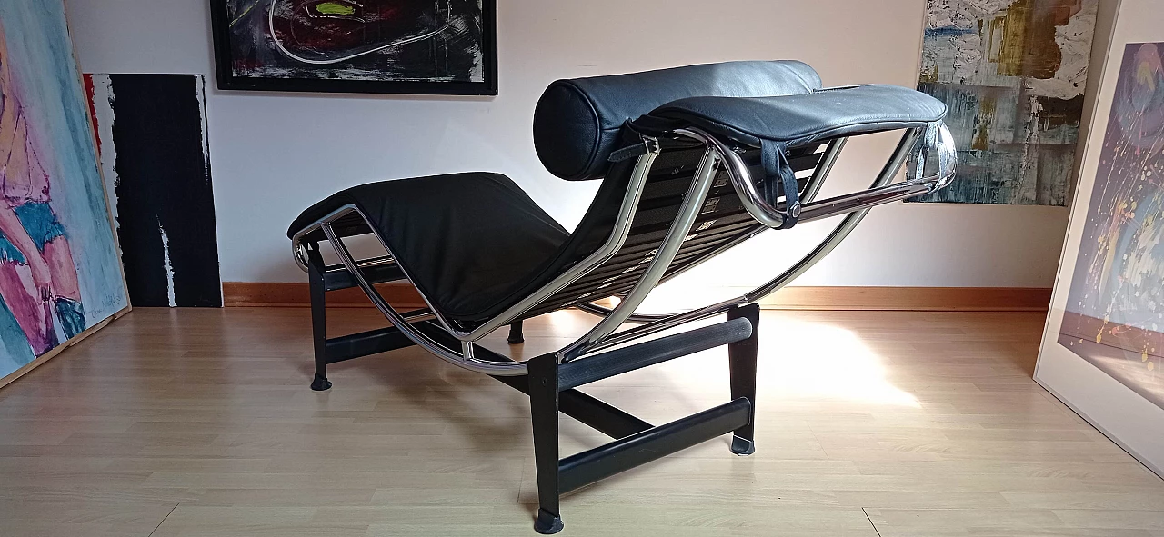 Chaise longue LC4 di Le Corbusier in pelle nera dal Alivar Mvsevm, anni '80 1467293