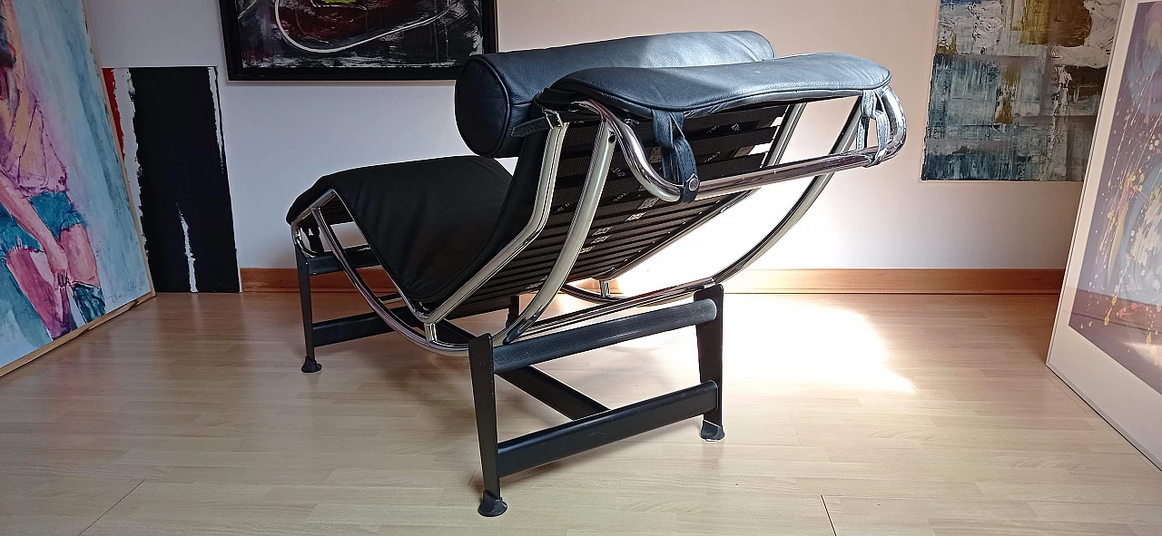 Le Corbusier LC4 chaise longue in black leather by Alivar Mvsevm, 1980s 1467294