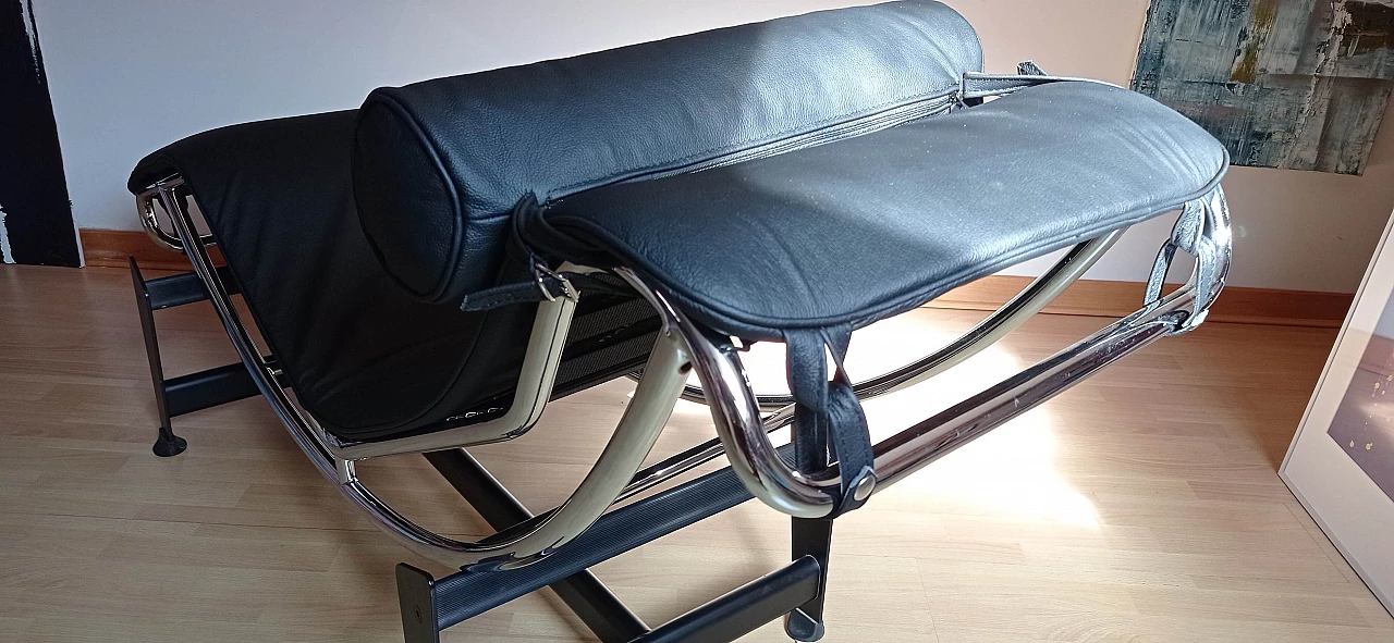 Chaise longue LC4 di Le Corbusier in pelle nera dal Alivar Mvsevm, anni '80 1467300