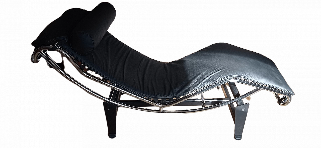 Le Corbusier LC4 chaise longue in black leather by Alivar Mvsevm, 1980s 1468479