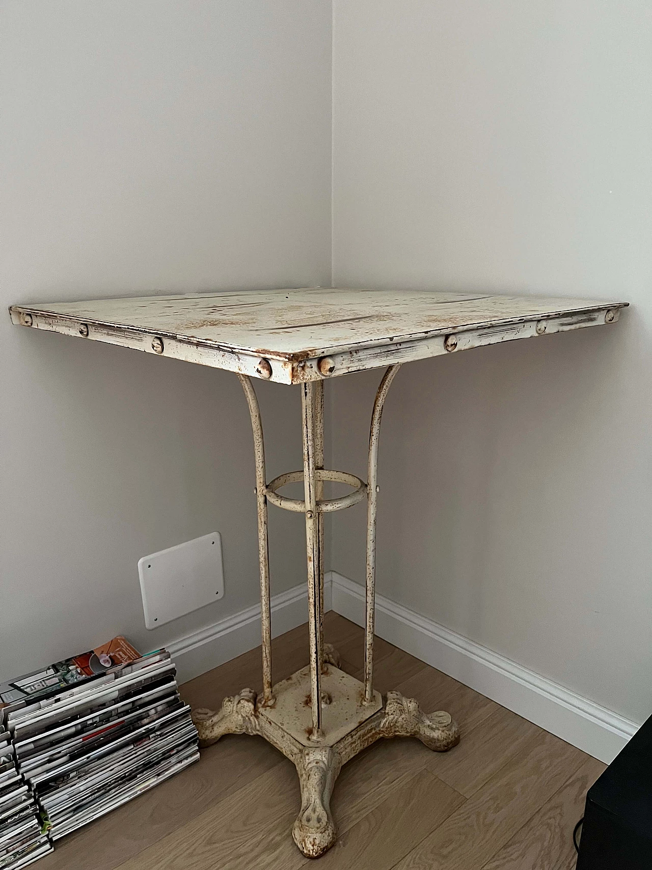 Tavolino quadrato francese in ferro battuto, anni '60 1468545