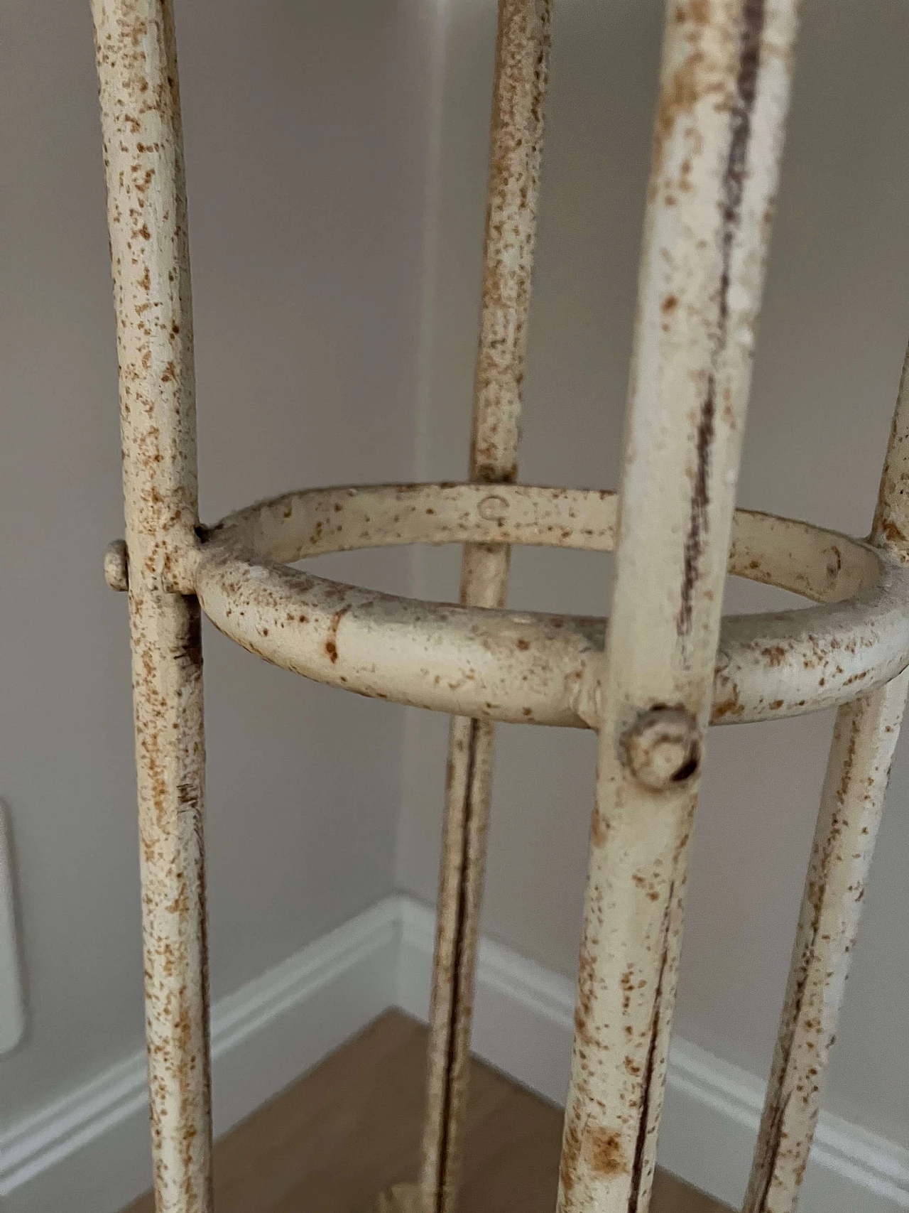 Tavolino quadrato francese in ferro battuto, anni '60 1468547