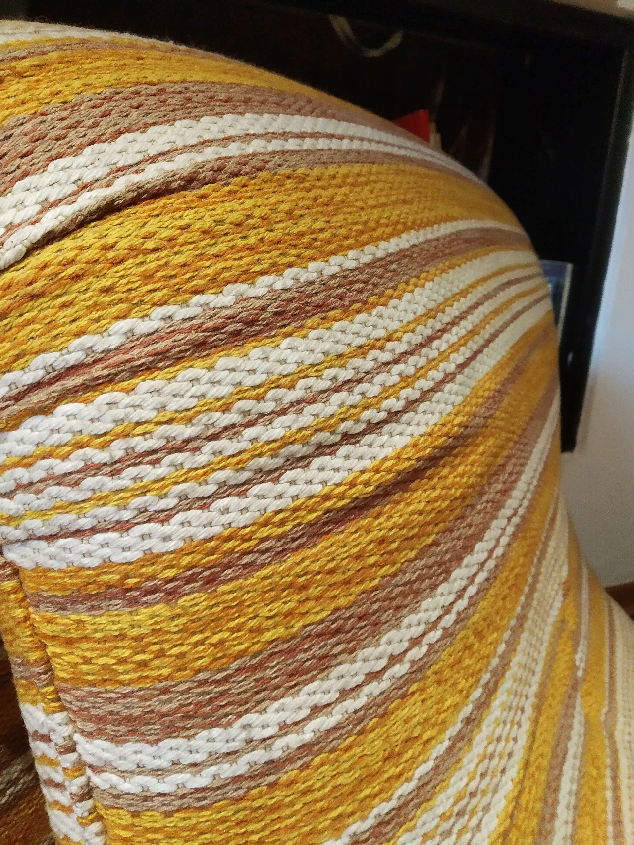 Poltrona Bruco rivestita in tessuto, anni '60 1469205