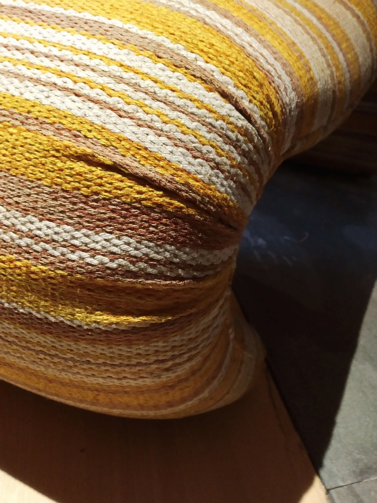 Poltrona Bruco rivestita in tessuto, anni '60 1469219