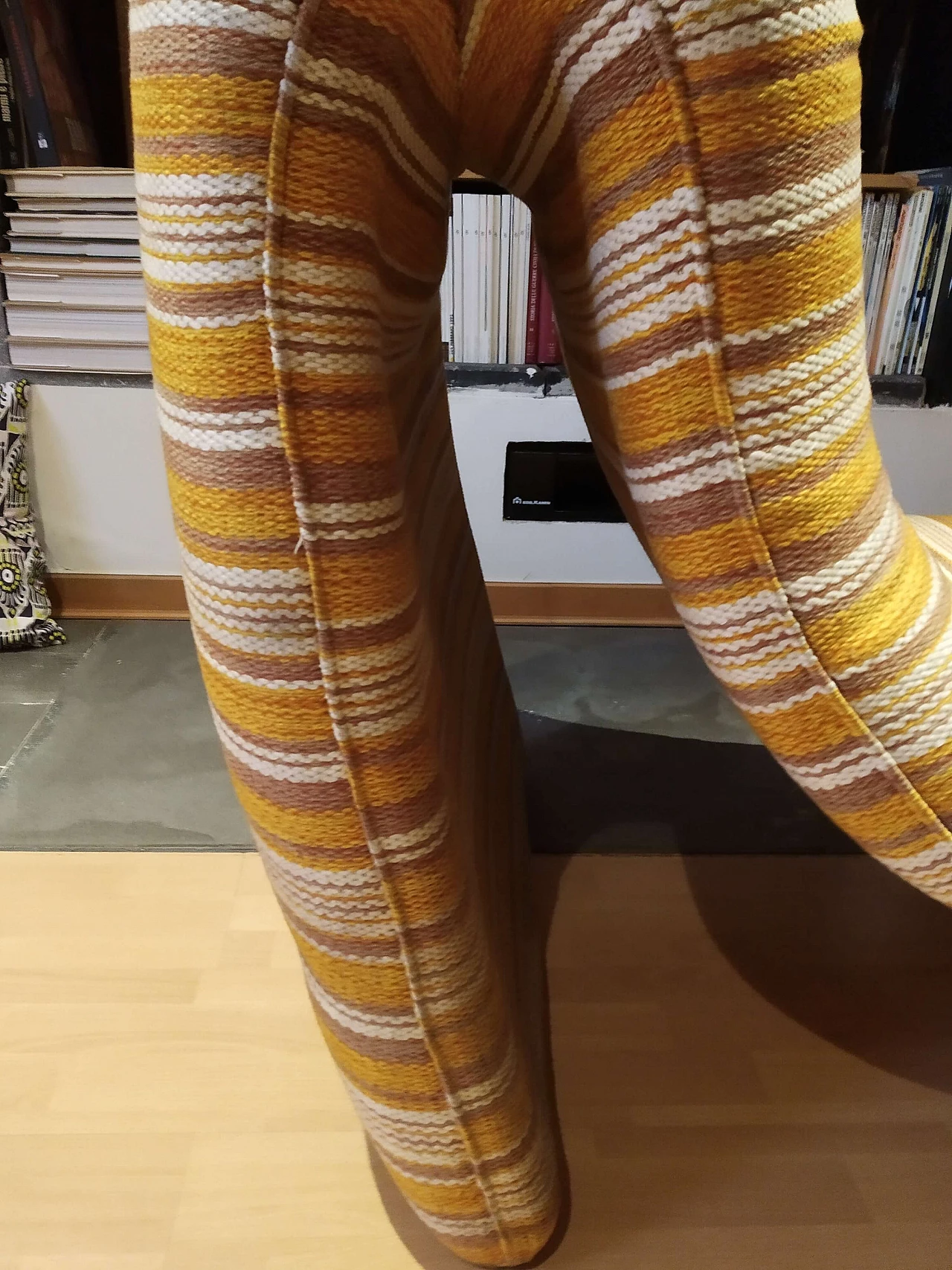 Poltrona Bruco rivestita in tessuto, anni '60 1469230