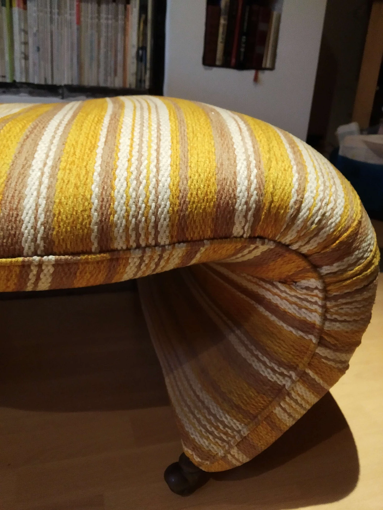 Poltrona Bruco rivestita in tessuto, anni '60 1469233