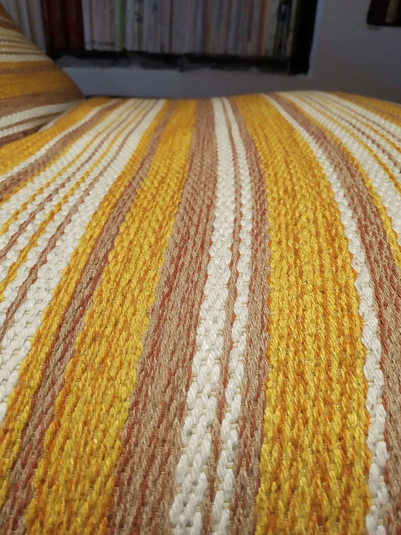 Poltrona Bruco rivestita in tessuto, anni '60 1469236