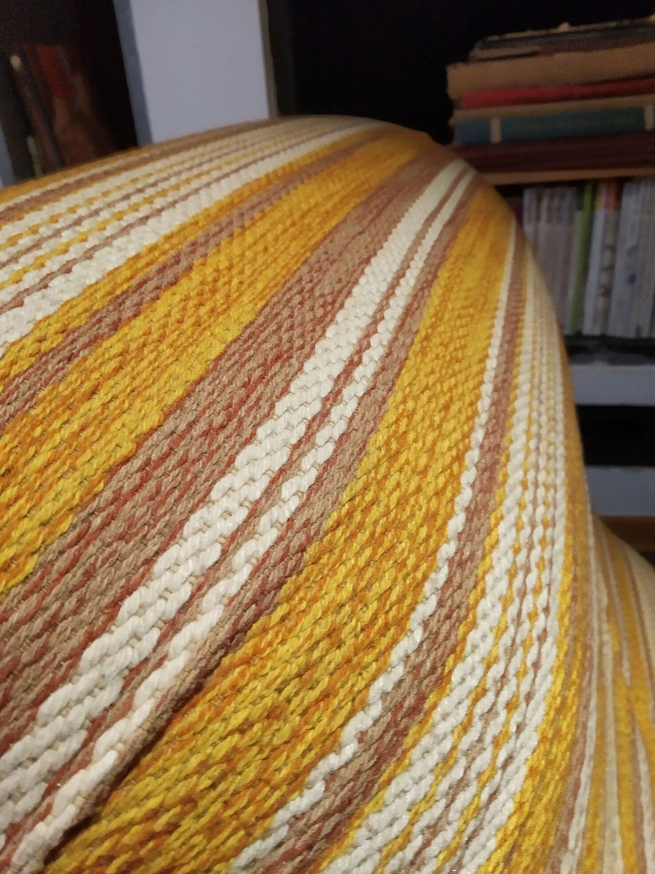 Poltrona Bruco rivestita in tessuto, anni '60 1469238