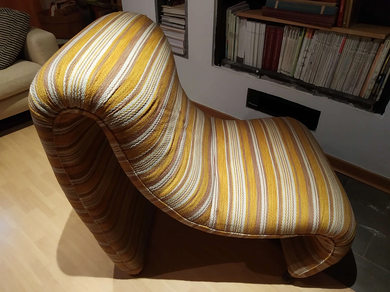 Poltrona Bruco rivestita in tessuto, anni '60 1469245