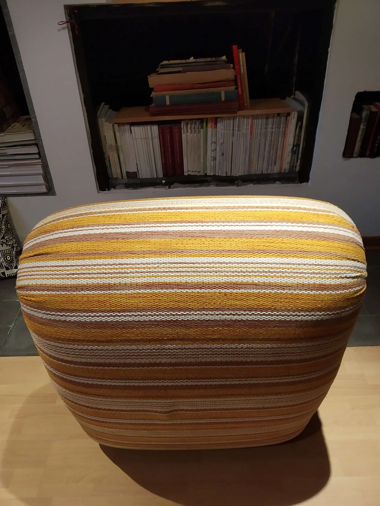 Poltrona Bruco rivestita in tessuto, anni '60 1469251