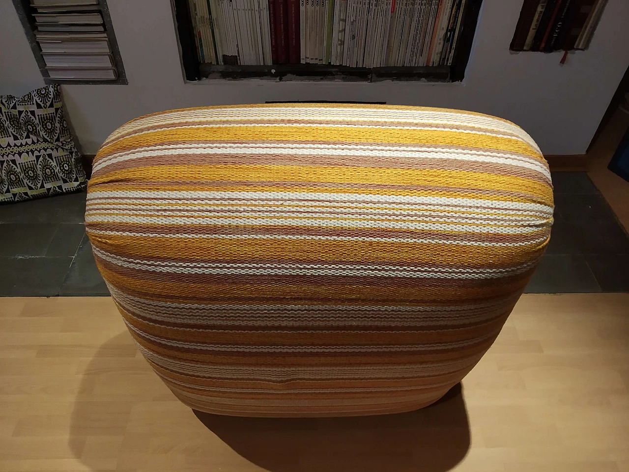 Poltrona Bruco rivestita in tessuto, anni '60 1469252