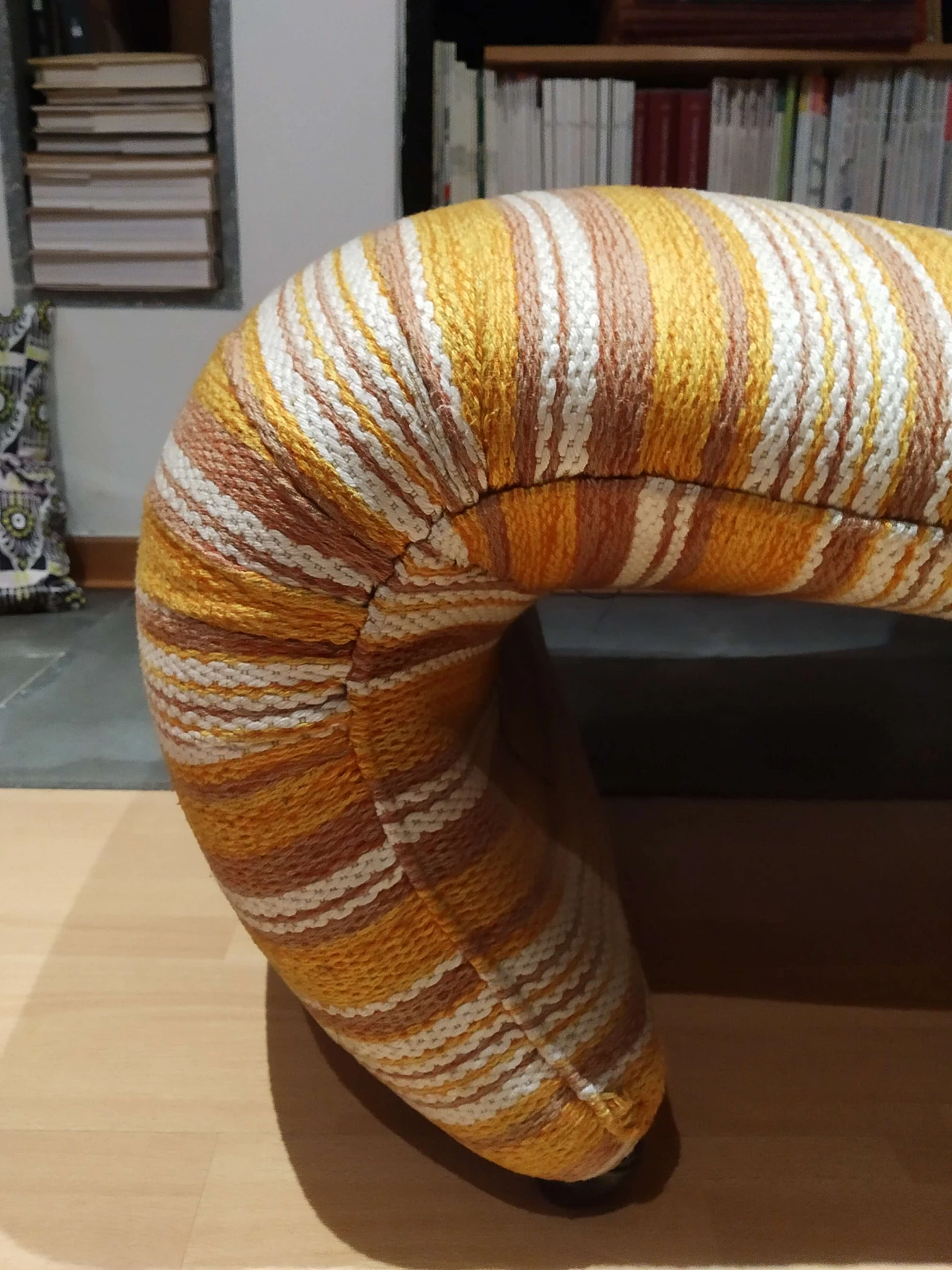 Poltrona Bruco rivestita in tessuto, anni '60 1469274